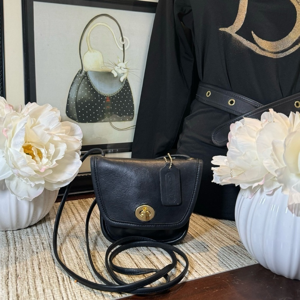 Vintage Coach Black Everett Bag 9934
